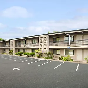 Travelodge By Wyndham Lions Gate Vancouver